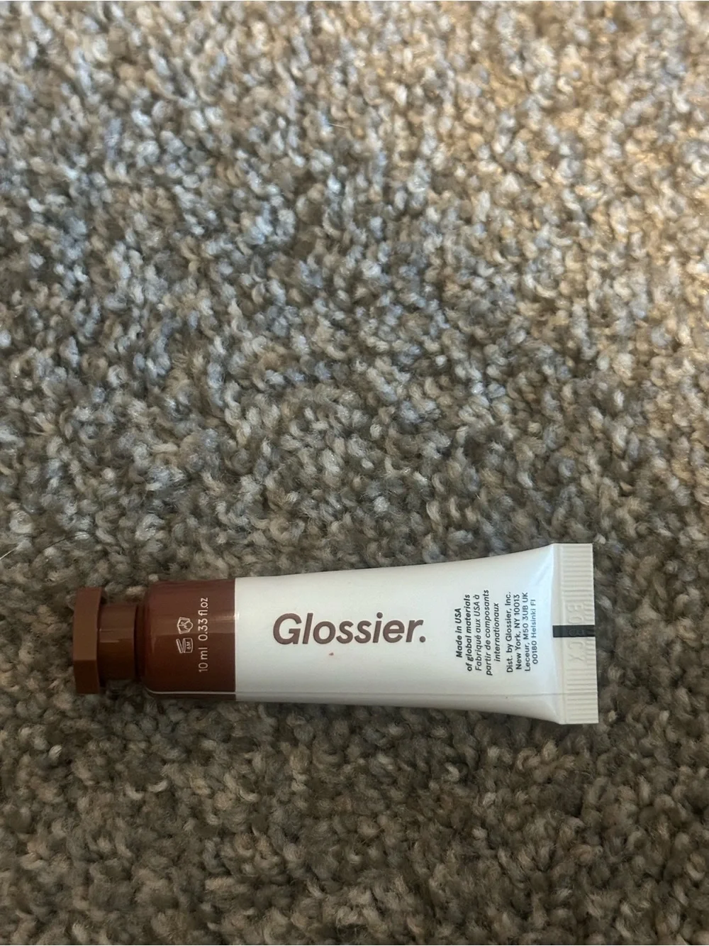 BNW/OB Glossier Cloud Paint Seamless Cheek Color - Coast (Brown)